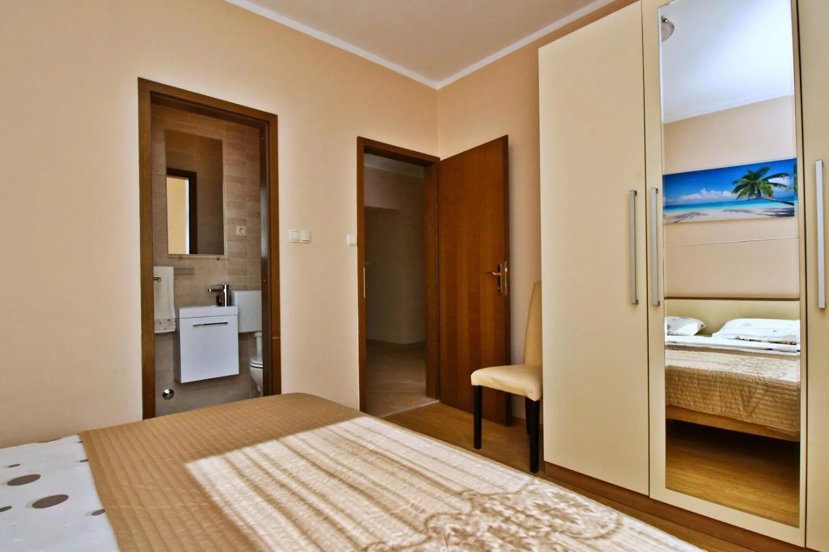 Apartments Ivanka C. Soline  Guest house