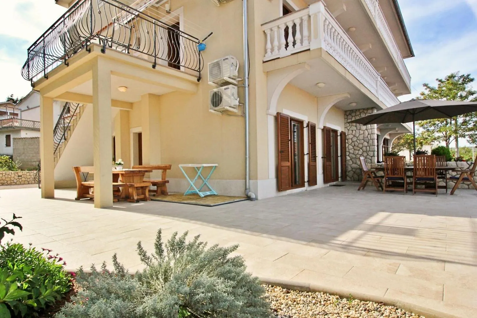 *** Guest house Apartments Ivanka C. Soline  Croatia